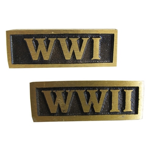 WWI WWII metal badges collectible